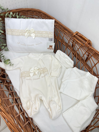 Conjunto “A minha primeira roupinha”