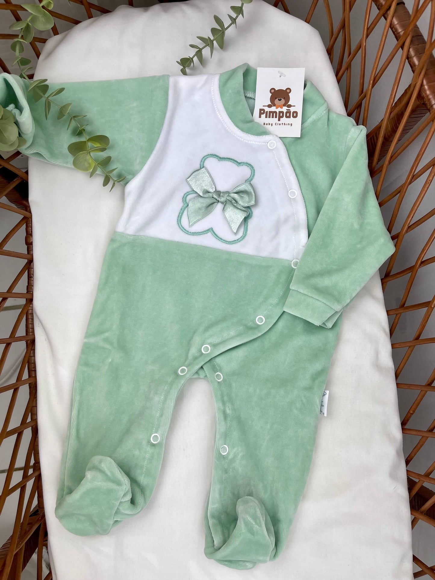 Pimpão Baby Clothing Verde Babygrow de veludo - urso com laçinhos
